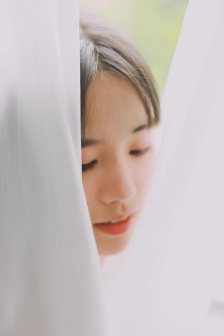 和未成年女生自愿发关系要负法律责任?